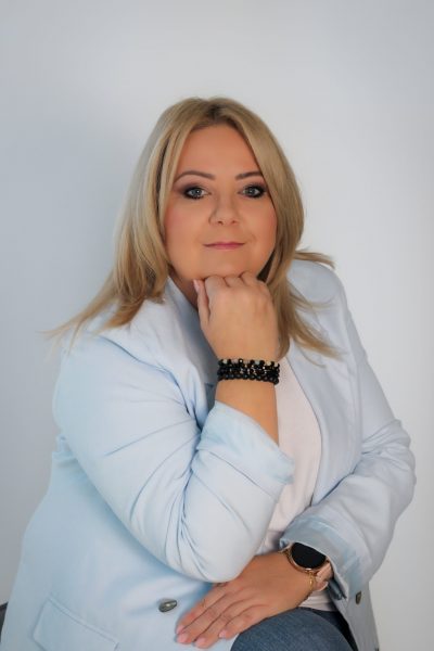 JULIA KOSIOR